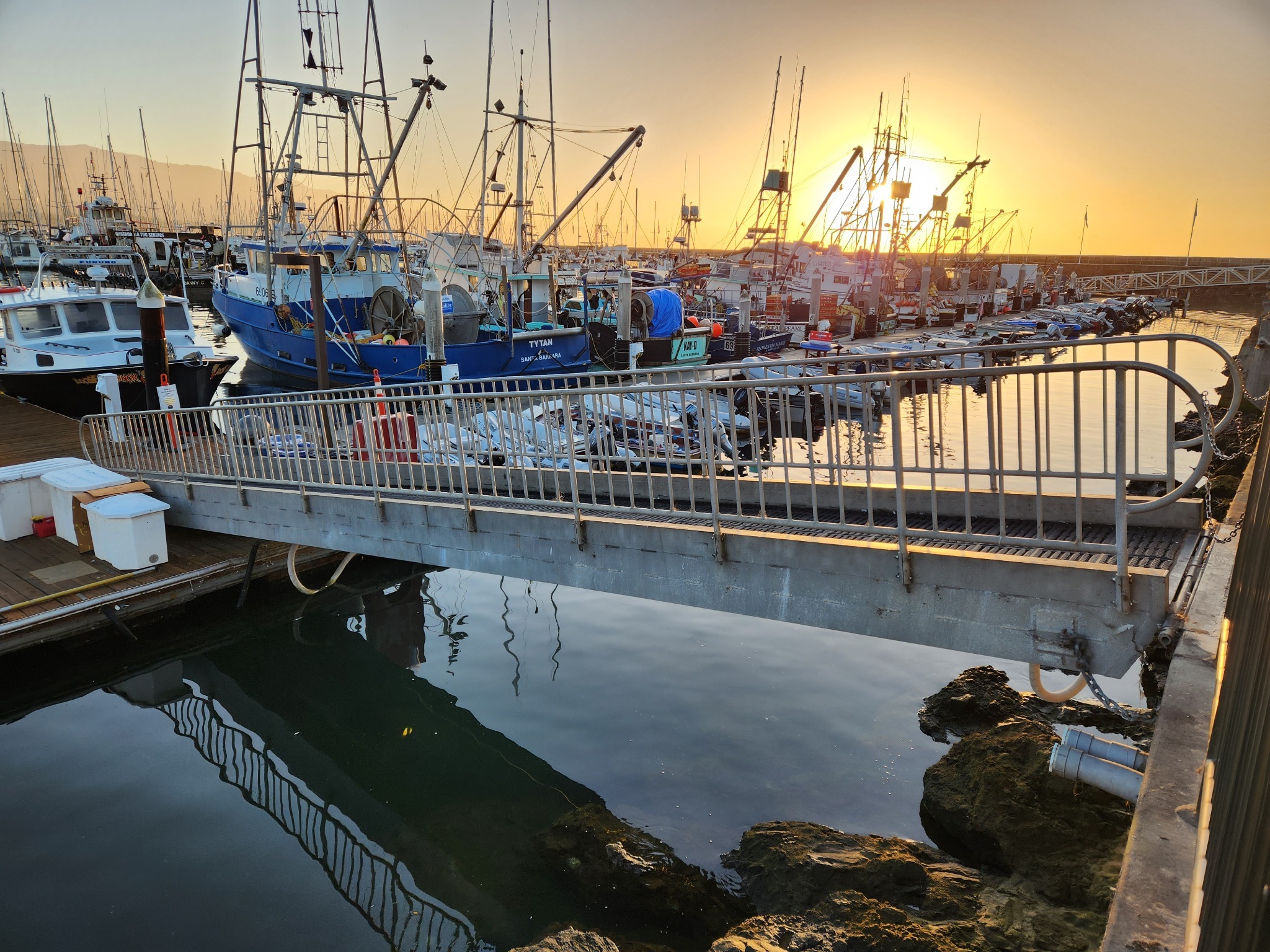 Gangway design shoreline access floating dock California